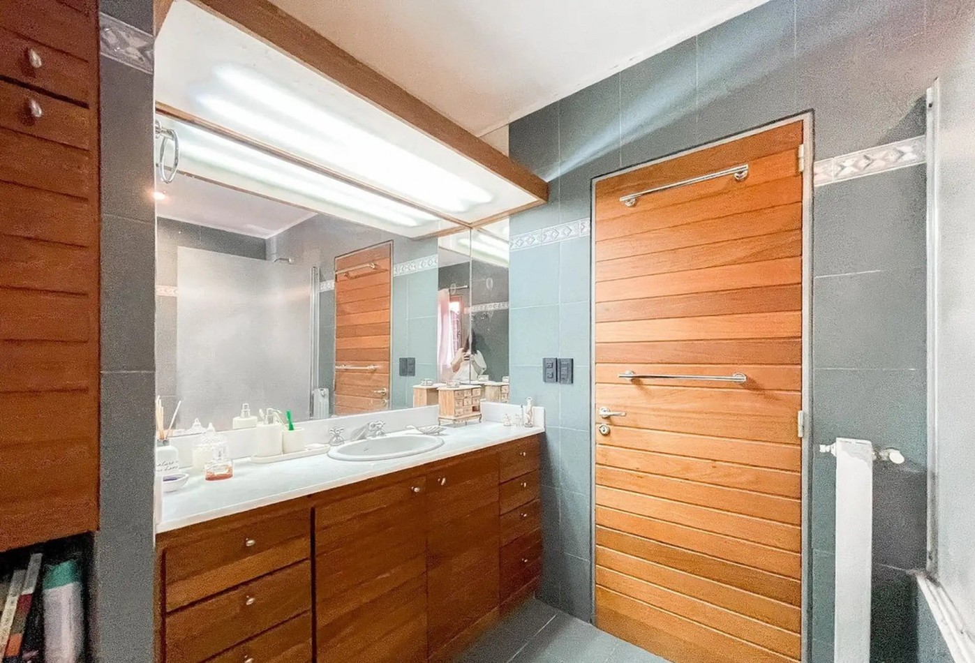 CASA DE ESTILO EN VENTA - VILLA ELISA  Lote de 1/4 de manzana - Parque, diseño y calidad constructiva