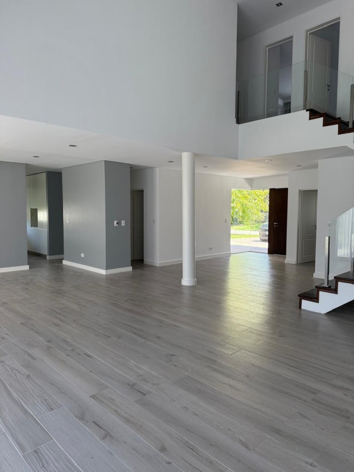 Importante casa en venta en Fincas de Iraola 2