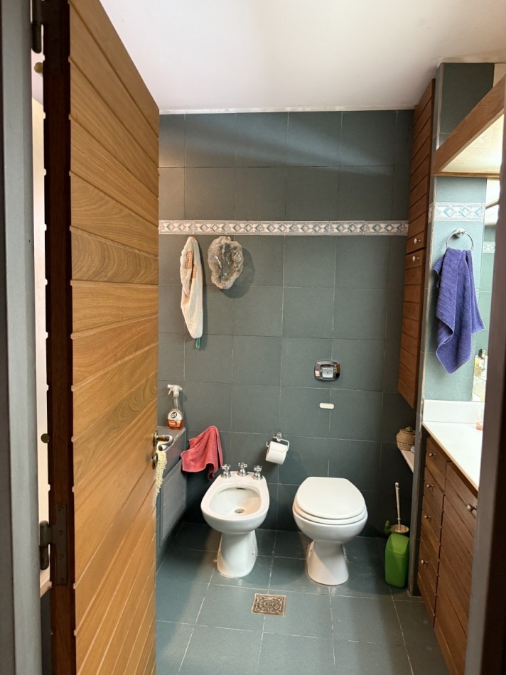 CASA DE ESTILO EN VENTA - VILLA ELISA  Lote de 1/4 de manzana - Parque, diseño y calidad constructiva