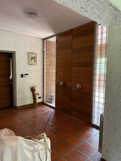 CASA DE ESTILO EN VENTA - VILLA ELISA  Lote de 1/4 de manzana - Parque, diseño y calidad constructiva